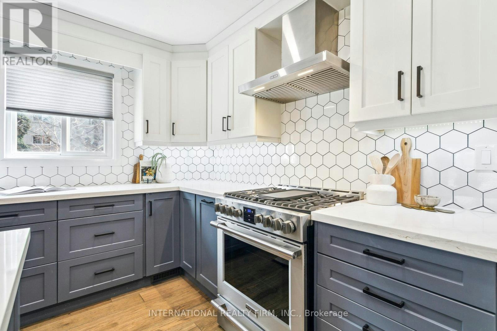 50 Denison Avenue, Toronto, ON, M5T 2M8