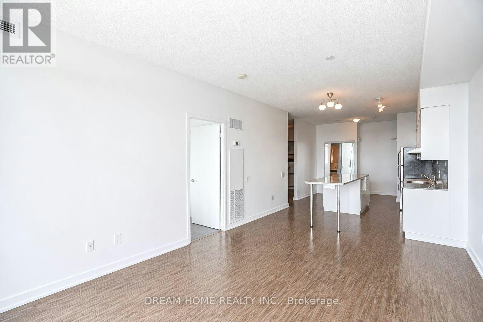 2515-29 Singer Court, Toronto, ON, M2K 0B3 - 3