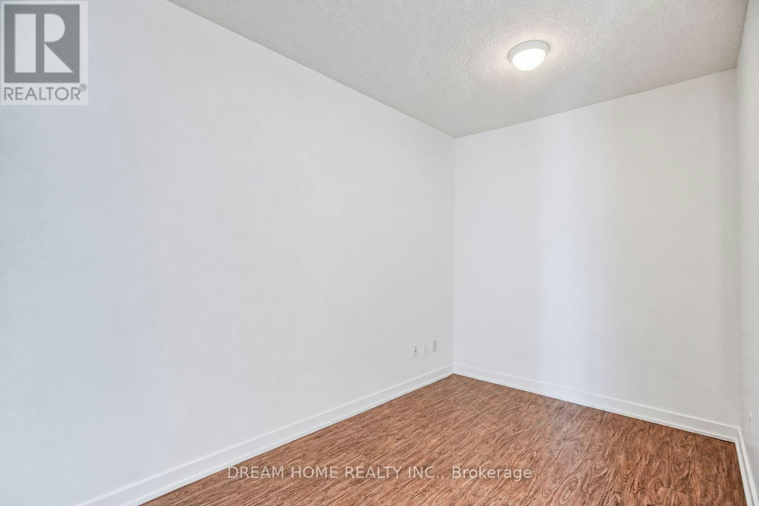 2515-29 Singer Court, Toronto, ON, M2K 0B3 - 14