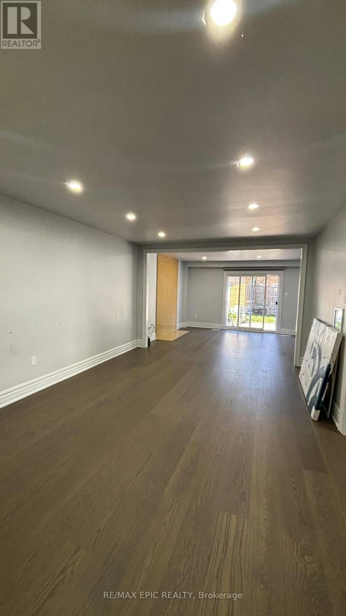 24 Pipers Green Avenue, Toronto, ON, M1S 3J8 - 4