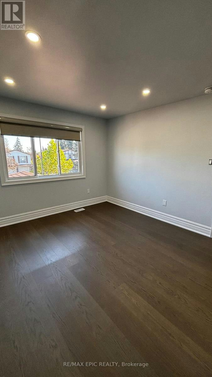 24 Pipers Green Avenue, Toronto, ON, M1S 3J8 - 11