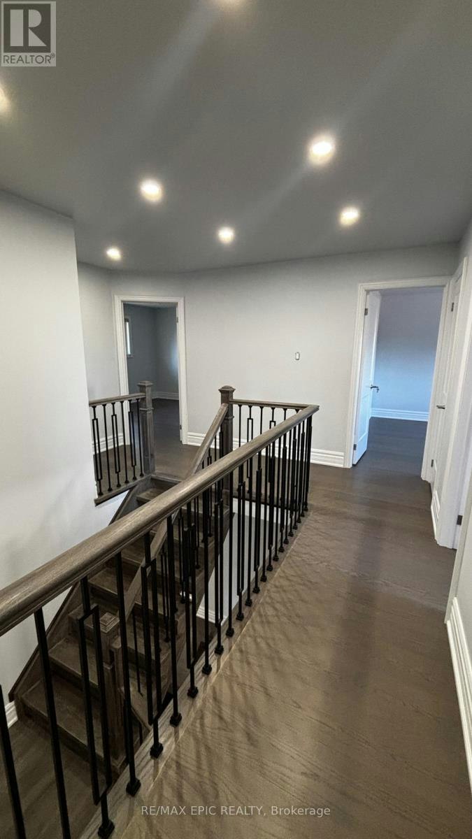 24 Pipers Green Avenue, Toronto, ON, M1S 3J8 - 6