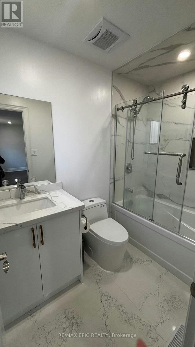 24 Pipers Green Avenue, Toronto, ON, M1S 3J8 - 16