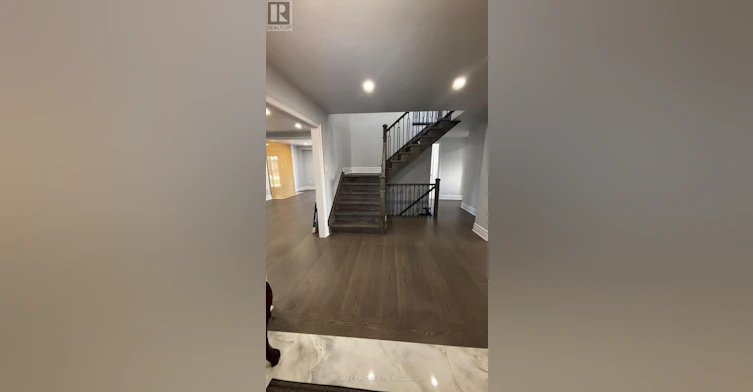 24 Pipers Green Avenue, Toronto, ON, M1S 3J8 - 5