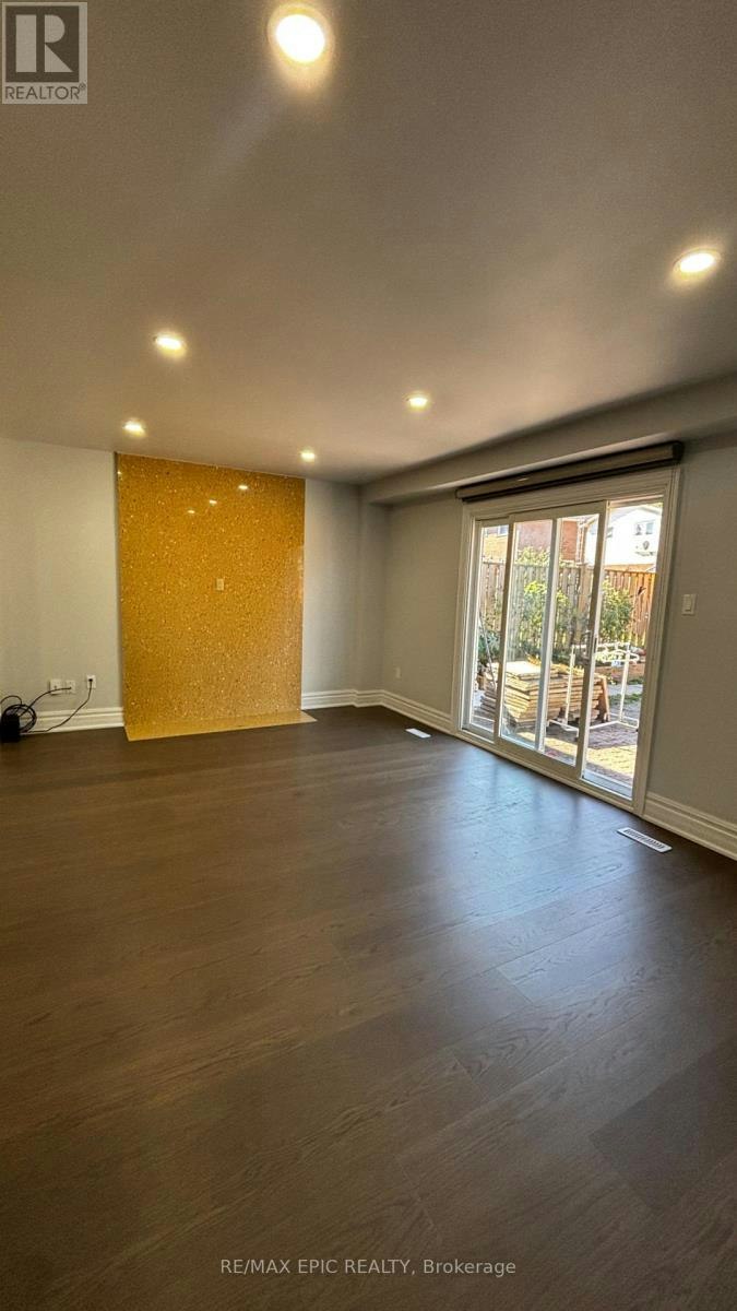 24 Pipers Green Avenue, Toronto, ON, M1S 3J8 - 3