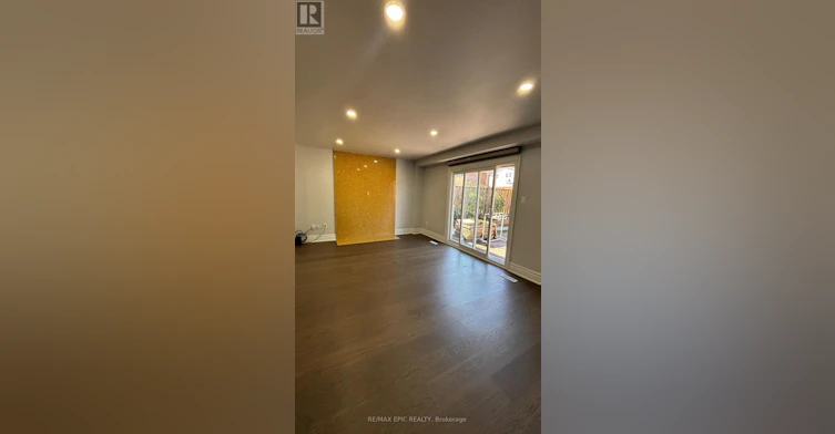 24 Pipers Green Avenue, Toronto, ON, M1S 3J8 - 3