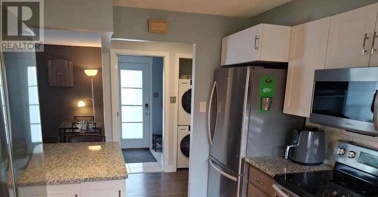 30 Lansfield Way, Ottawa, ON, K2G 3V8 - 7