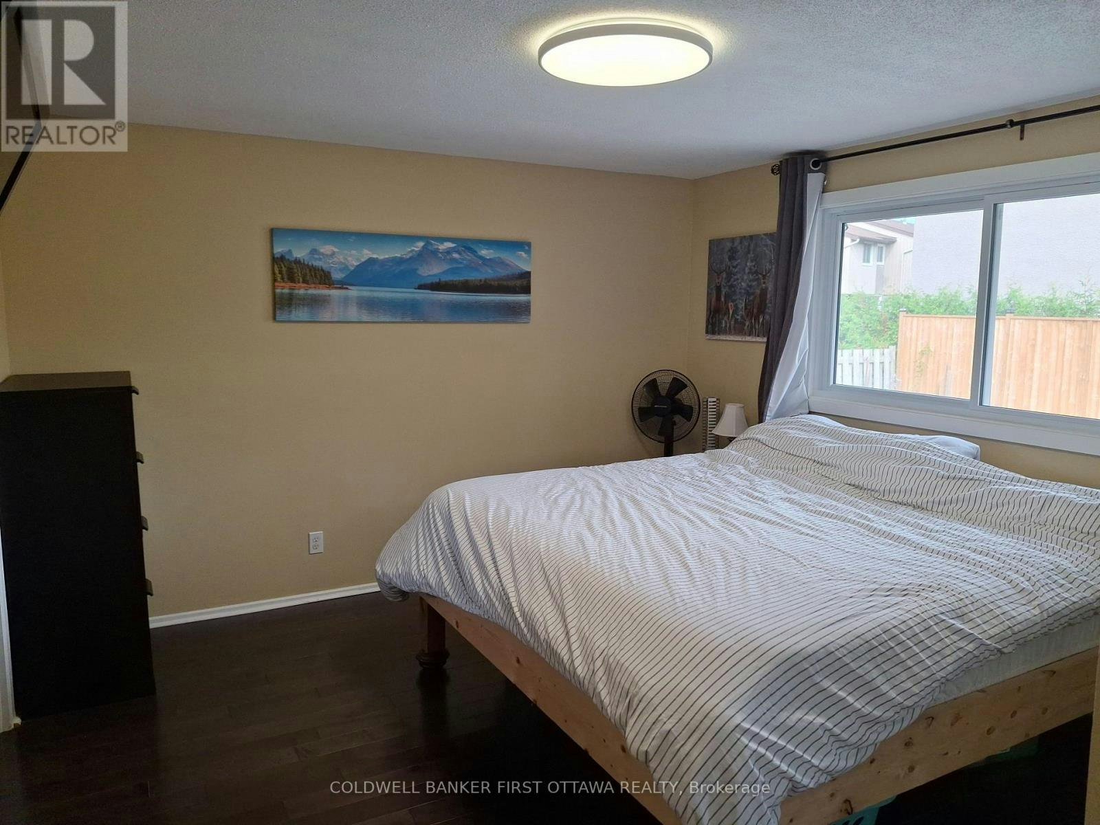 30 Lansfield Way, Ottawa, ON, K2G 3V8 - 10