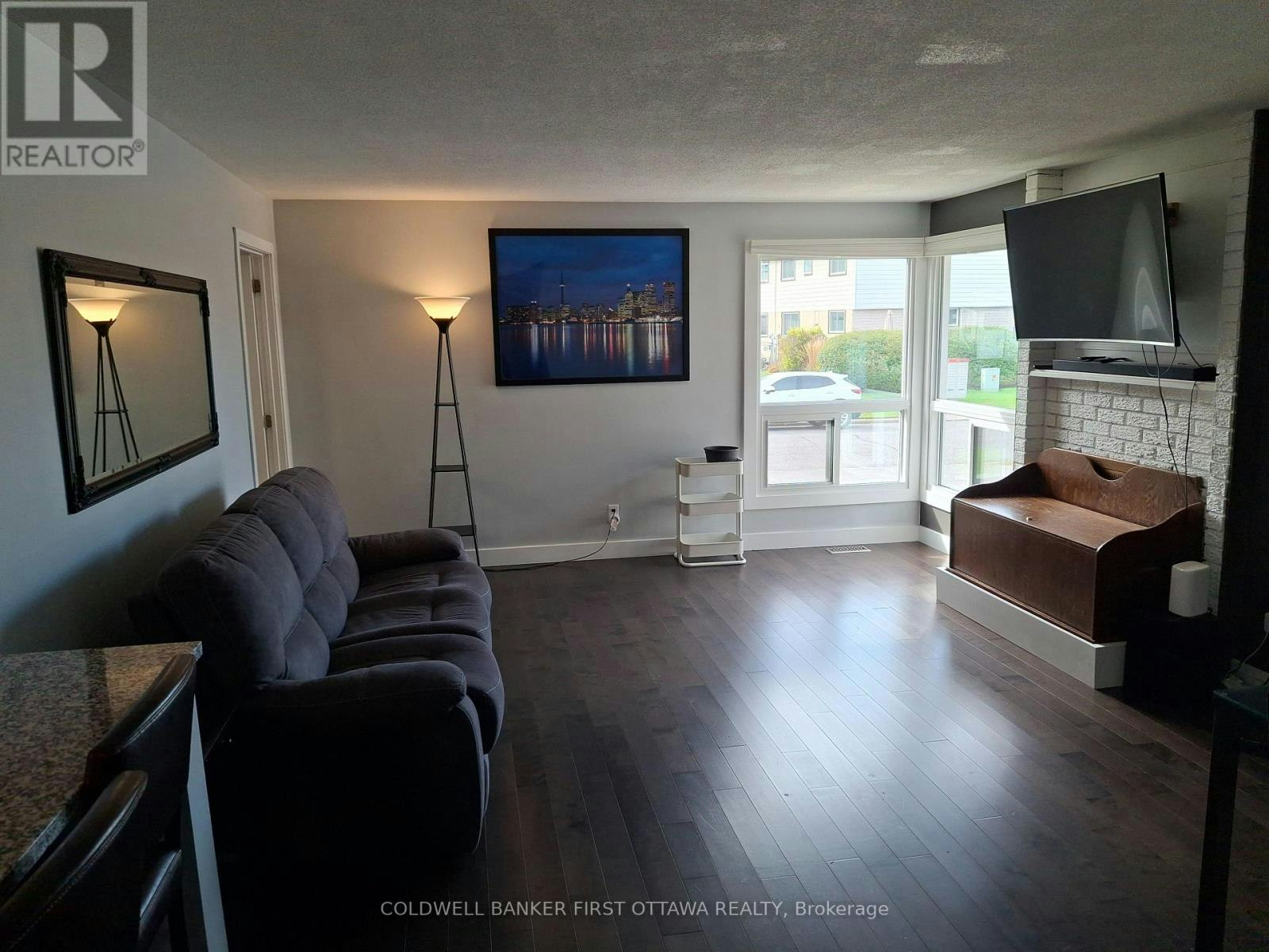 30 Lansfield Way, Ottawa, ON, K2G 3V8 - 3
