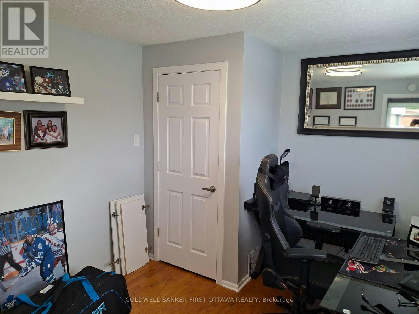 30 Lansfield Way, Ottawa, ON, K2G 3V8 - 15