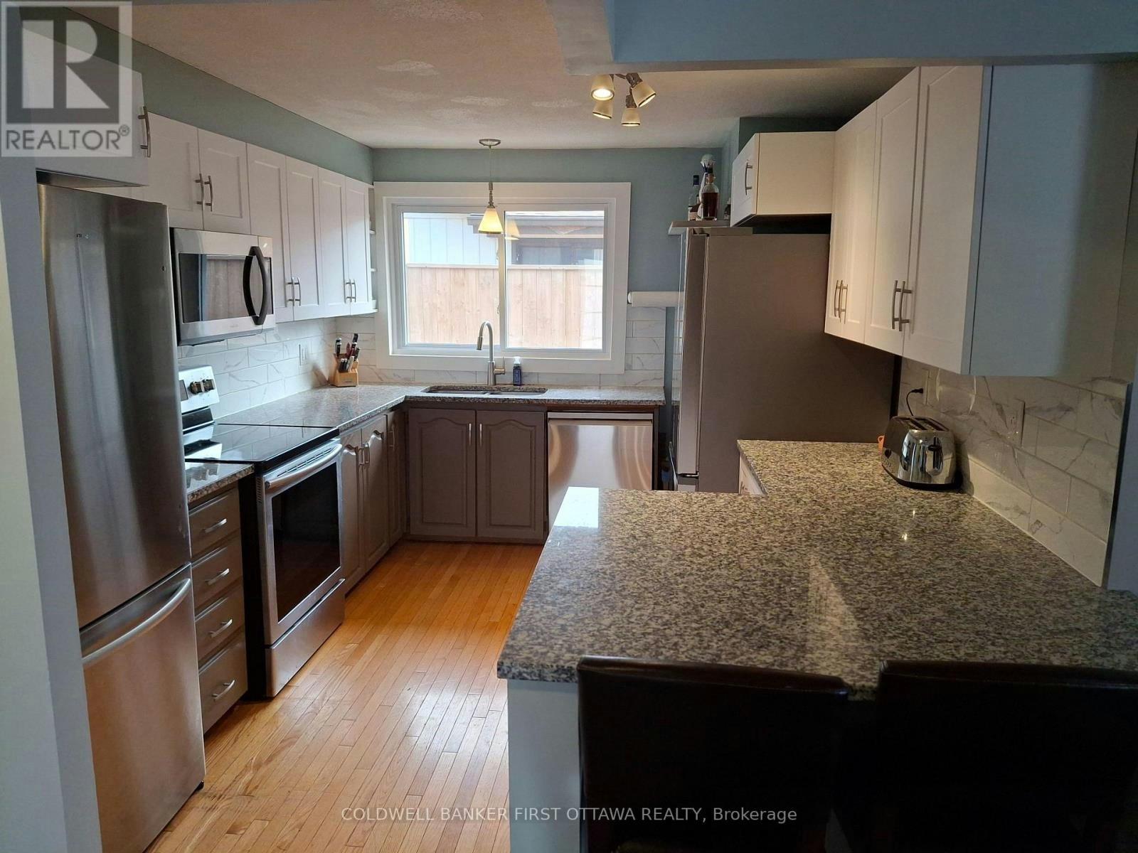 30 Lansfield Way, Ottawa, ON, K2G 3V8 - 5