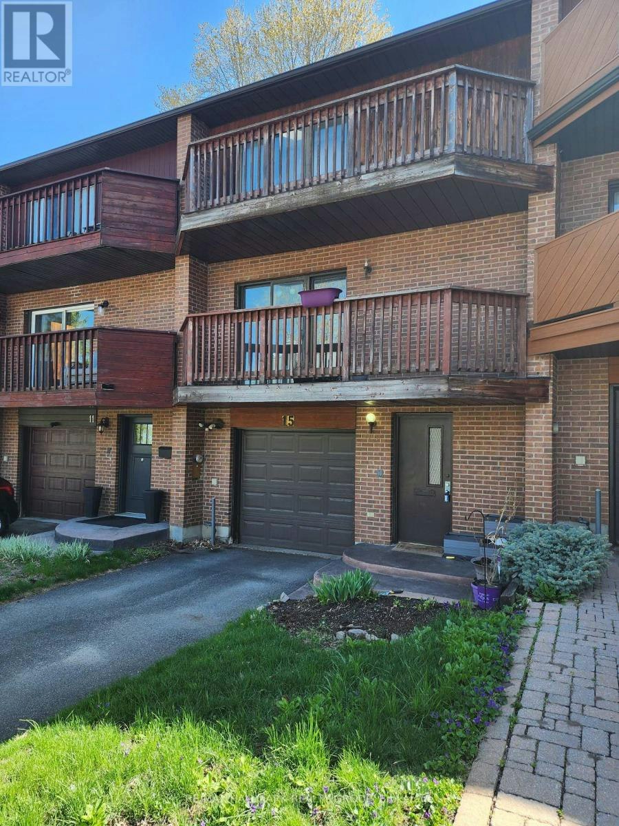 15 Birchdale Avenue, Ottawa, ON, K2H 5A1