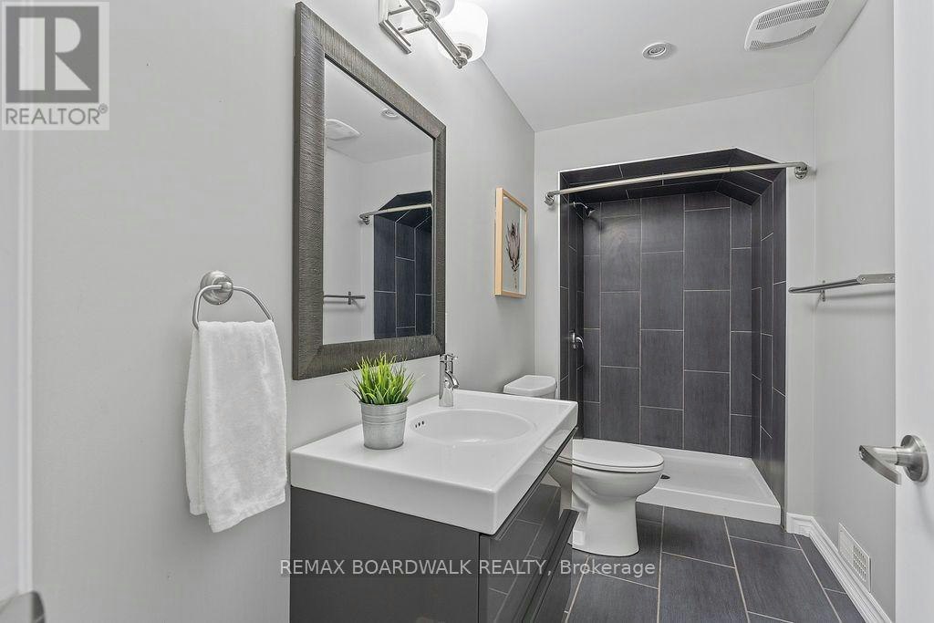 427 Brigatine Avenue, Ottawa, ON, K2S 0P7 - 25
