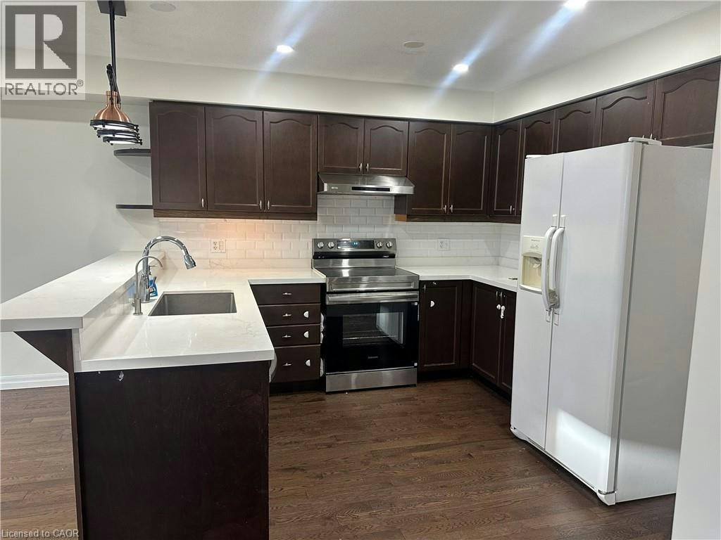 79-105 Pinnacle Drive, Kitchener, ON, N2P 1B8 - 9
