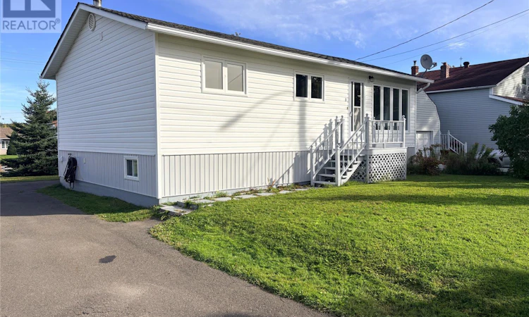 8 Fairview Street
