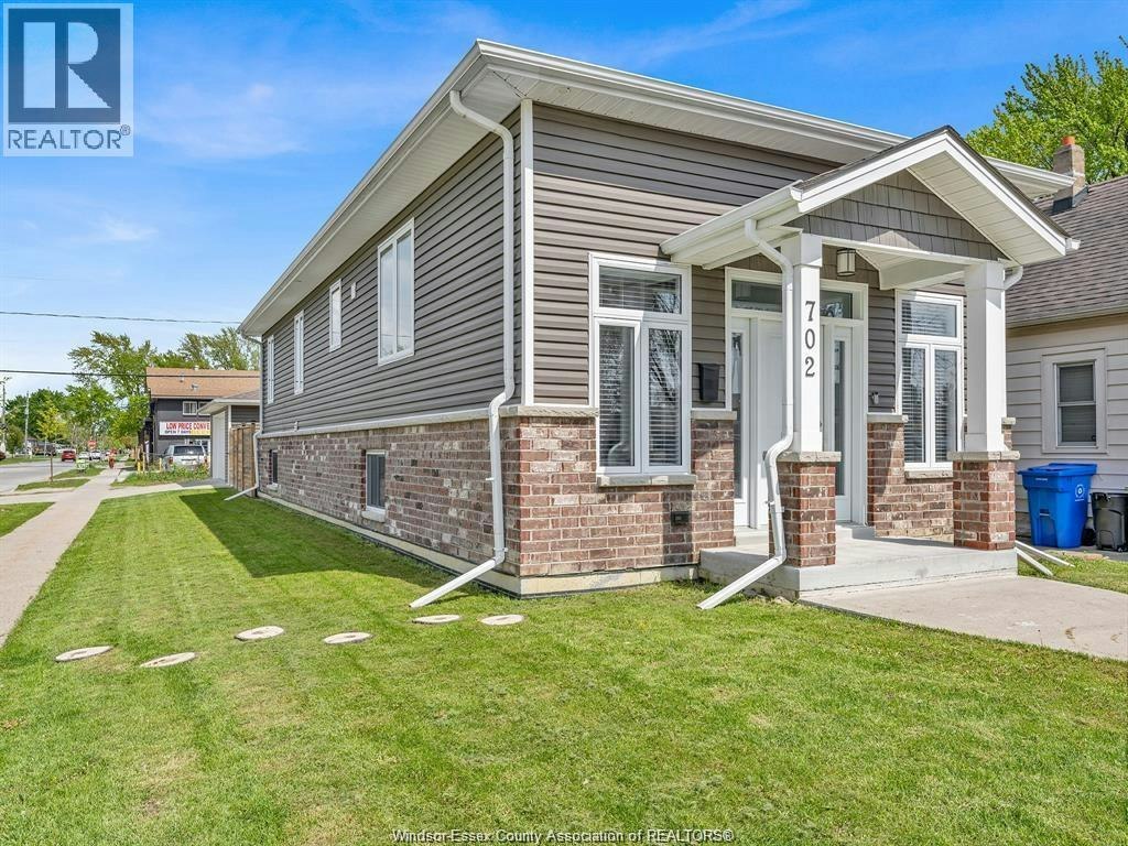 702 Lesperance Road, Tecumseh, ON, N8N 1W7