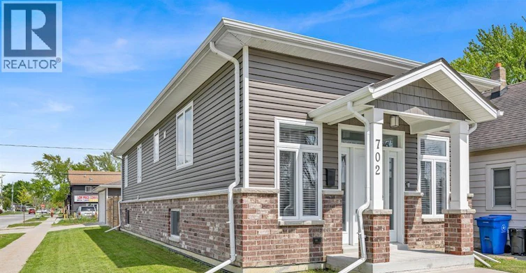 702 Lesperance Road, Tecumseh, ON, N8N 1W7