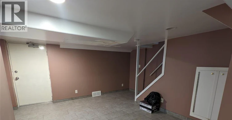 MAIN-349 Tuscarora, Windsor, ON, N9A 3L8 - 10