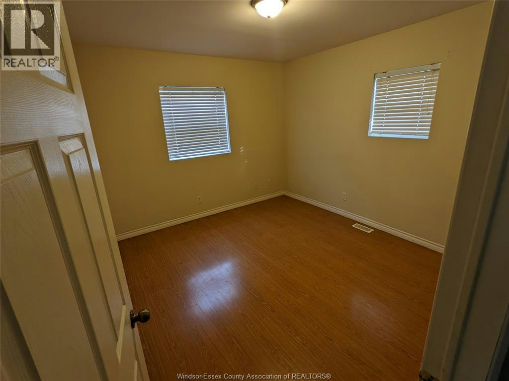 MAIN-349 Tuscarora, Windsor, ON, N9A 3L8 - 8
