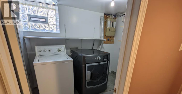 MAIN-349 Tuscarora, Windsor, ON, N9A 3L8 - 17