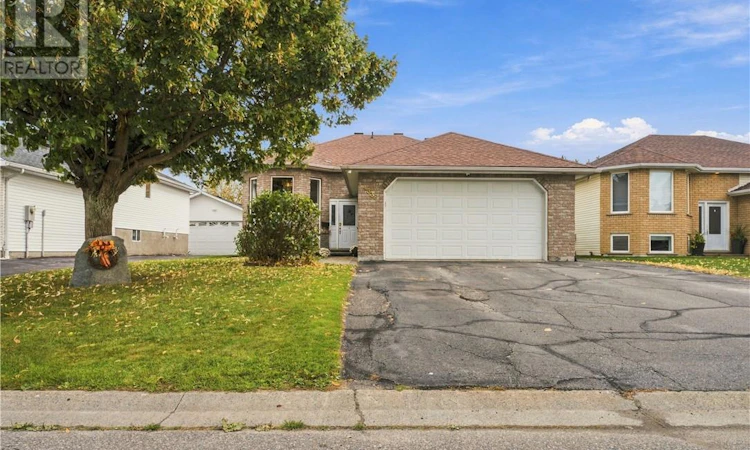 4338 Chateau