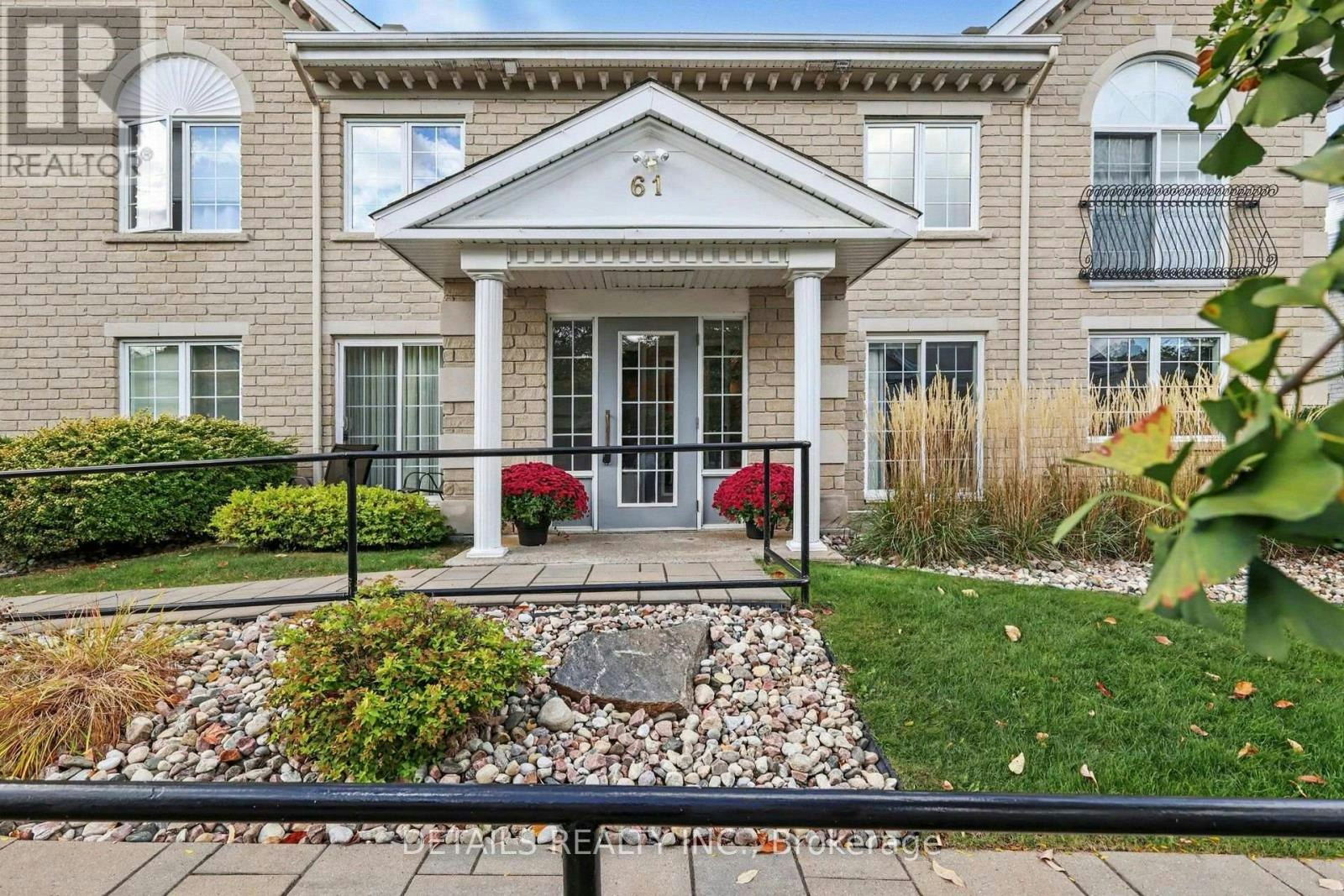 1D-61 Robson Court, Ottawa, ON, K2K 2W1