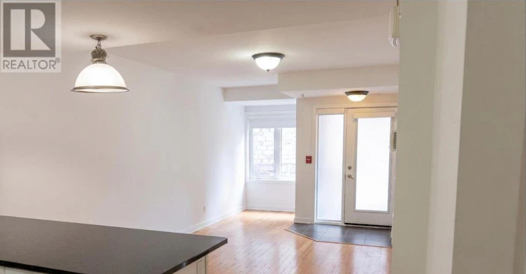 209 458d King Edward Avenue, Ottawa, ON, K1N 0B3 - 3