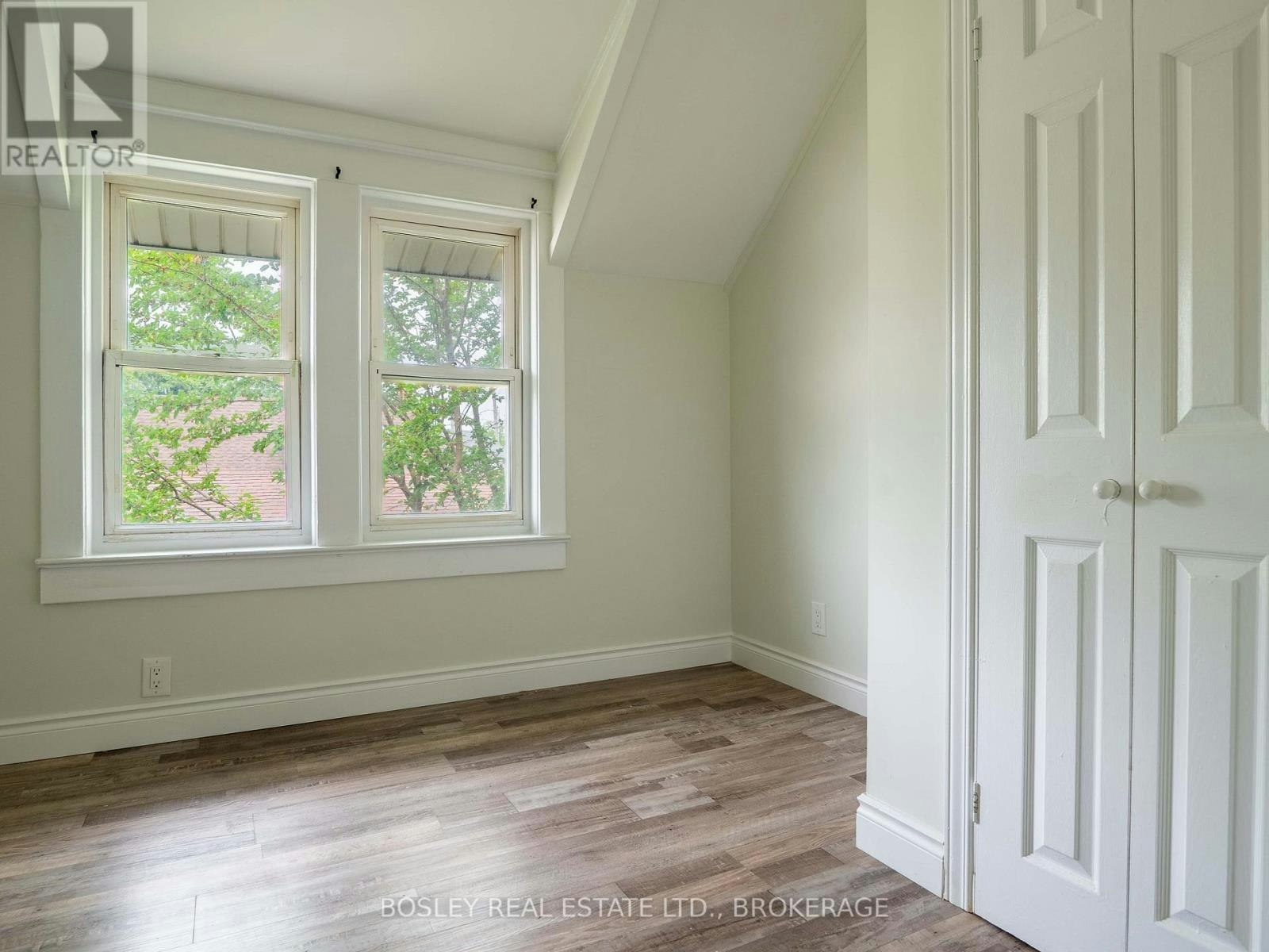 5 Herrick Avenue, St. Catharines, ON, L2P 2S7 - 13