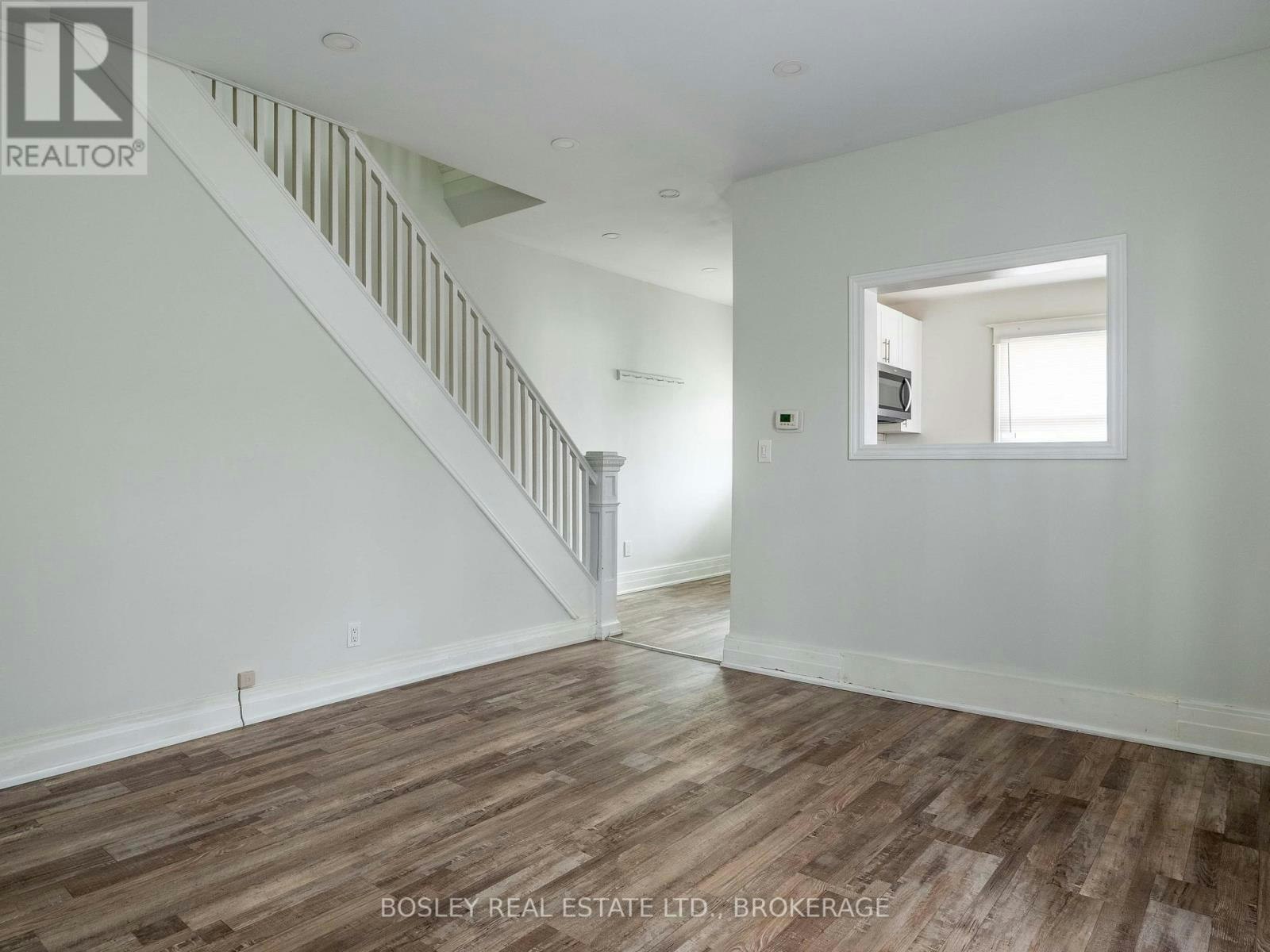 5 Herrick Avenue, St. Catharines, ON, L2P 2S7 - 8