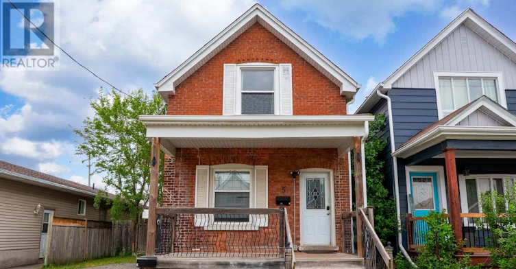 5 Herrick Avenue, St. Catharines, ON, L2P 2S7