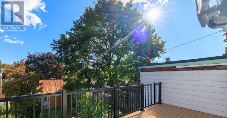 A-627 Crawford Street, Toronto, ON, M6G 3K1