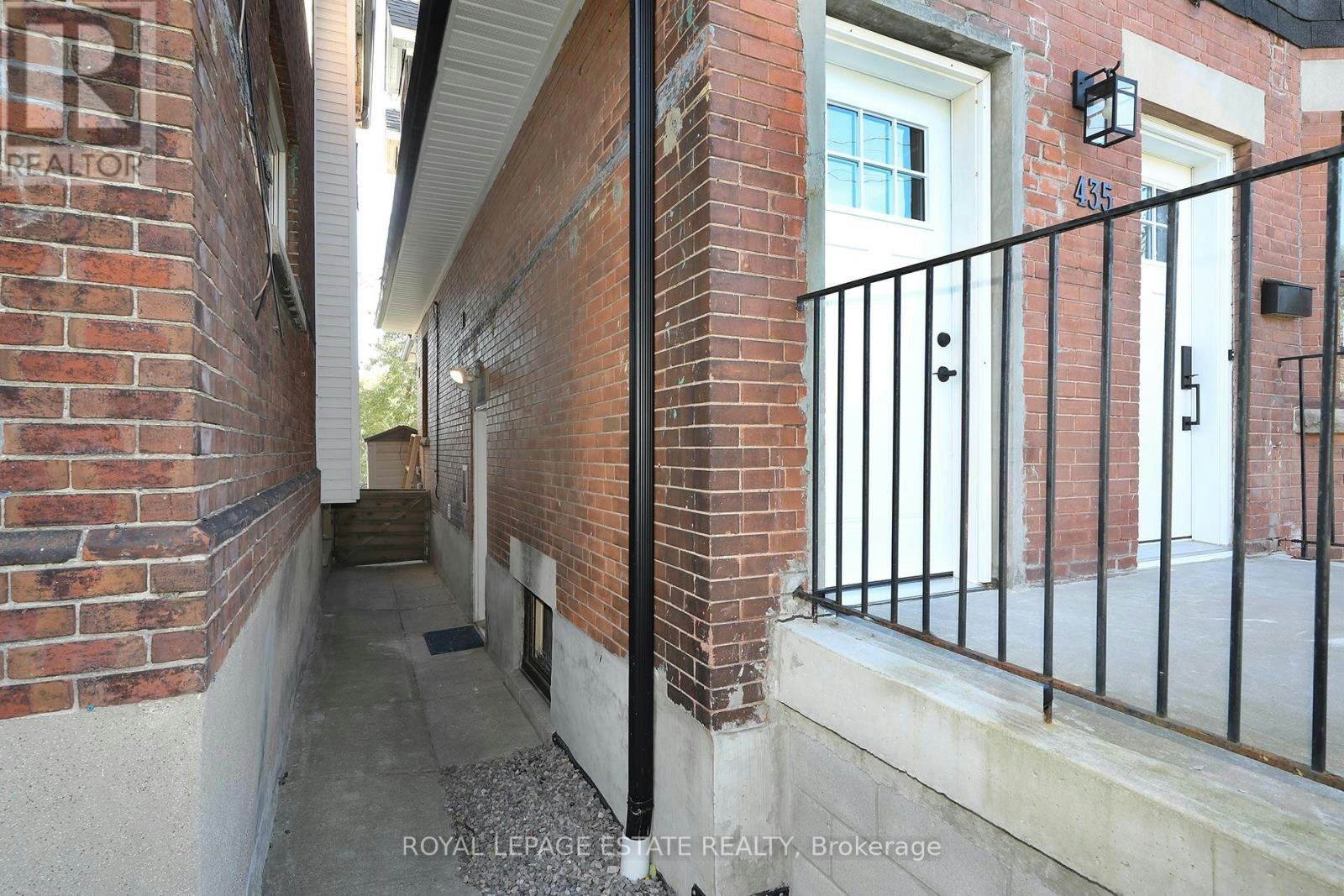 LOWER-435 Kingston Road, Toronto, ON, M4L 1V2 - 12