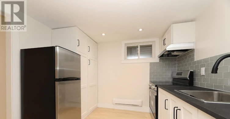 LOWER-435 Kingston Road, Toronto, ON, M4L 1V2 - 9