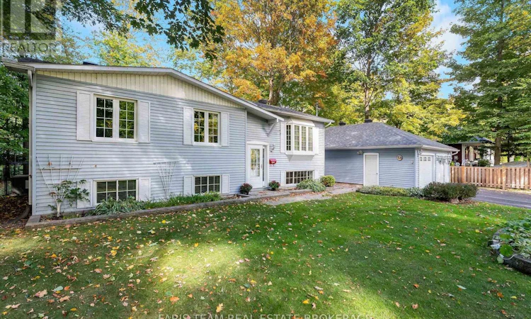 8 Pinecone Avenue
