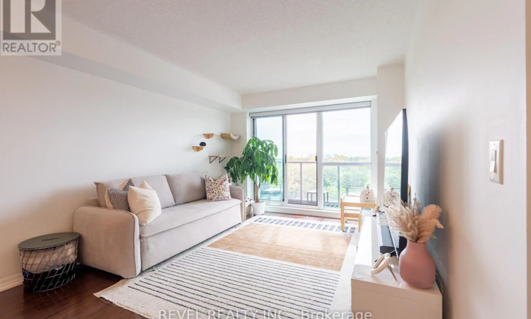 603-1403 Royal York Road