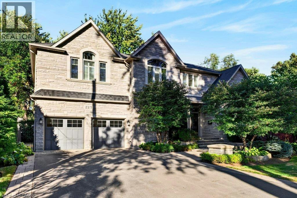 225 Lakeside Avenue, Burlington, ON, L7N 1Y4