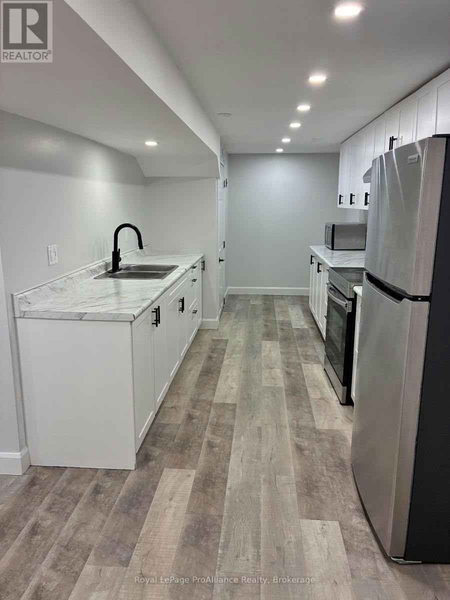B-44 Park Gardens NORTH, Belleville, ON, K8P 2M3 - 3