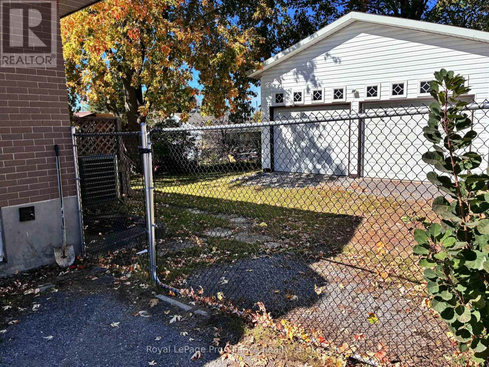 B-44 Park Gardens NORTH, Belleville, ON, K8P 2M3 - 17