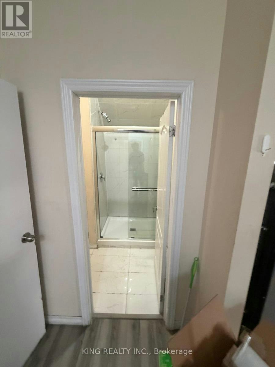 UPPER-544 Dundas Street E, London, ON, N6B 1W8 2