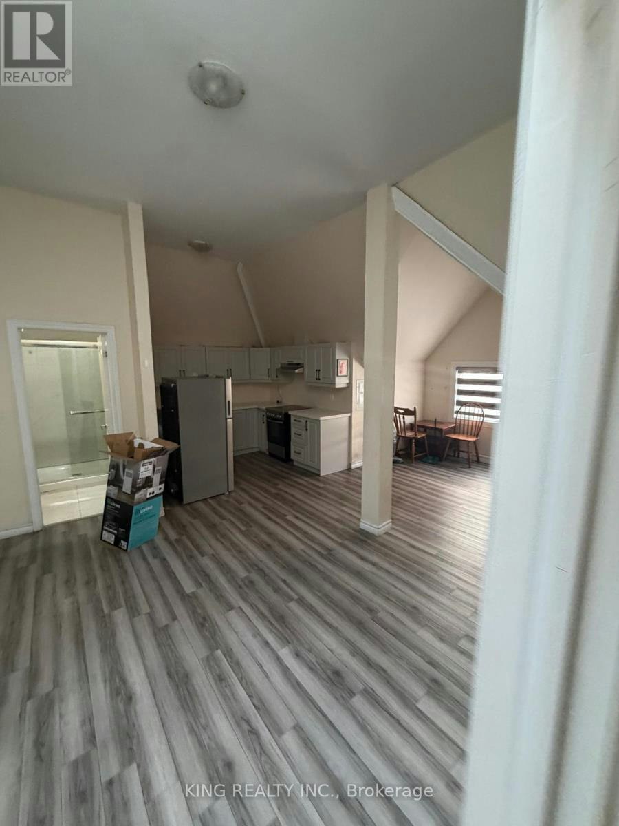 UPPER-544 Dundas Street E, London, ON, N6B 1W8 5