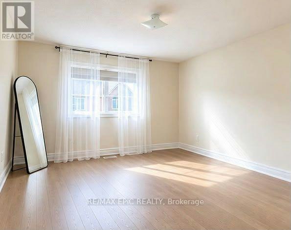 38 Wyndham Circle, Georgina, ON, L0E 1R0 - 5