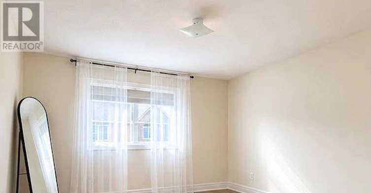 38 Wyndham Circle, Georgina, ON, L0E 1R0 - 5