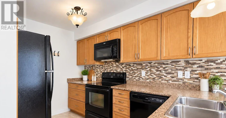 38 Wyndham Circle, Georgina, ON, L0E 1R0 - 4