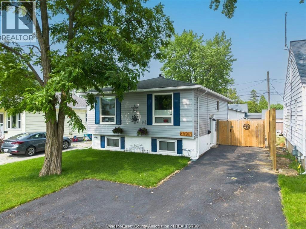 Upper-3394 Bliss Road, Windsor, ON, N8W 3B3