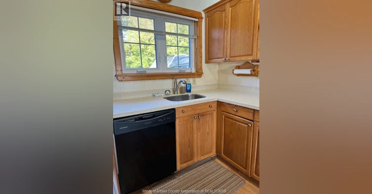 404 Robson Road, Leamington, ON, N8H 0A7 - 8