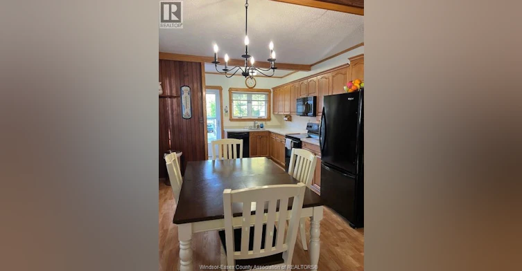 404 Robson Road, Leamington, ON, N8H 0A7 - 4