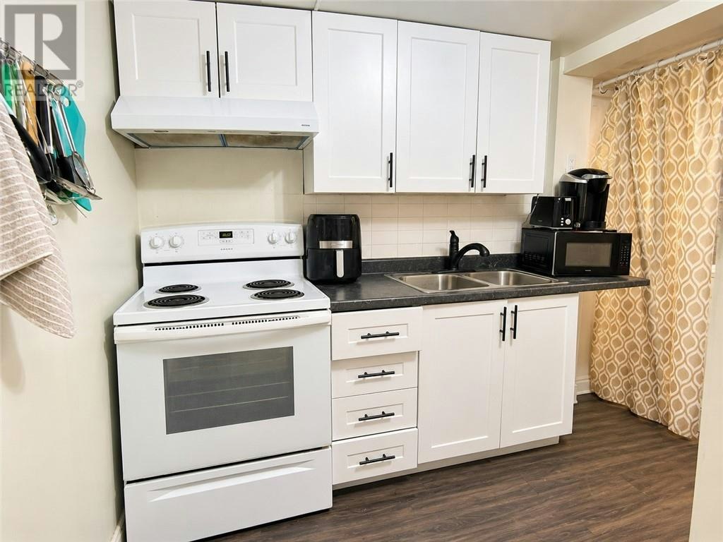 Lower-67 O'connor Street, Greater Sudbury, ON, P3E 1J1 3