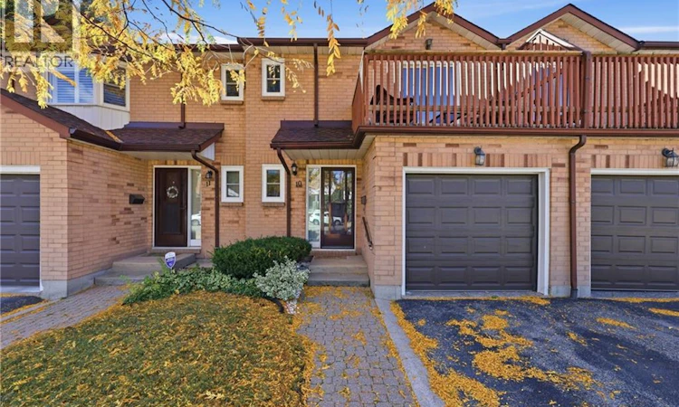 10-14 Brucedale Avenue E