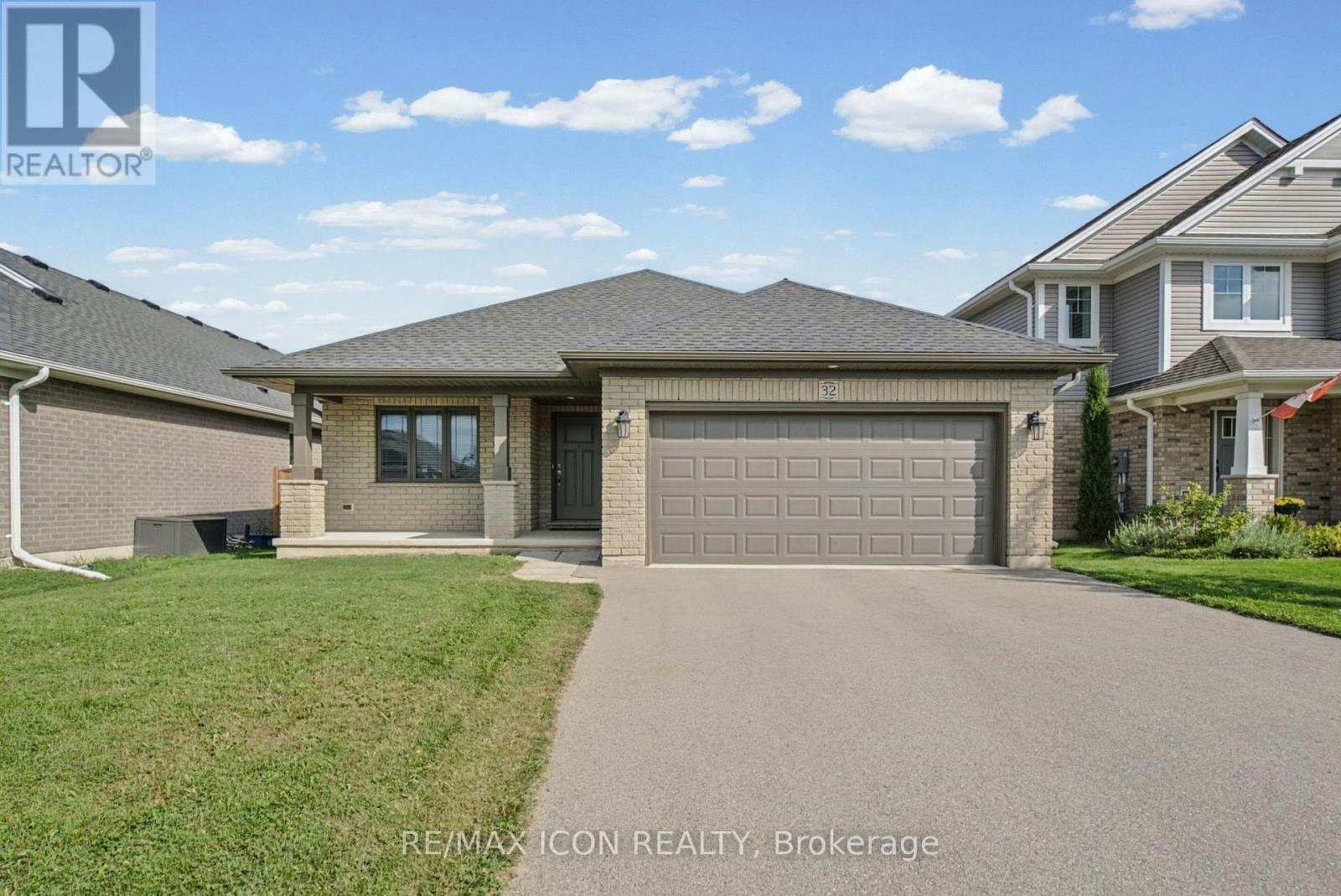 32 Foxtail Lane, St. Thomas, ON, N5R 0J2
