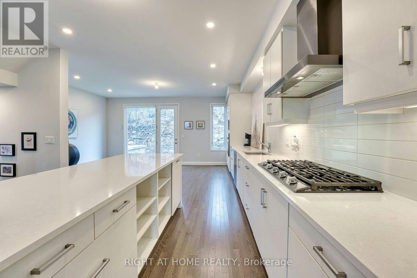153 Boundstone Way, Ottawa, ON, K2T 0M5 - 8